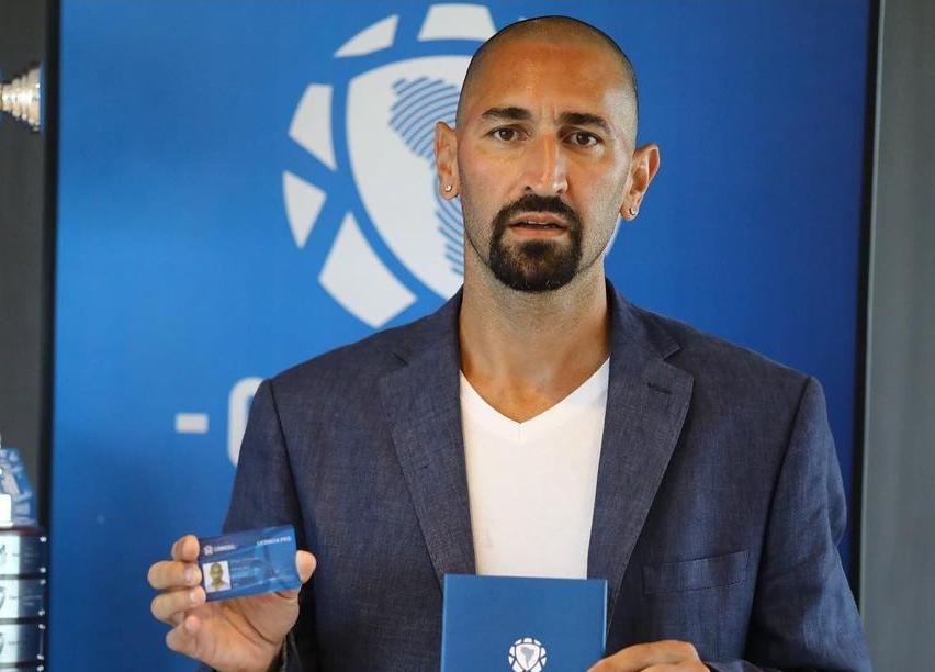 12 de Octubre dio la bienvenida a su nuevo entrenador, Sergio Órteman