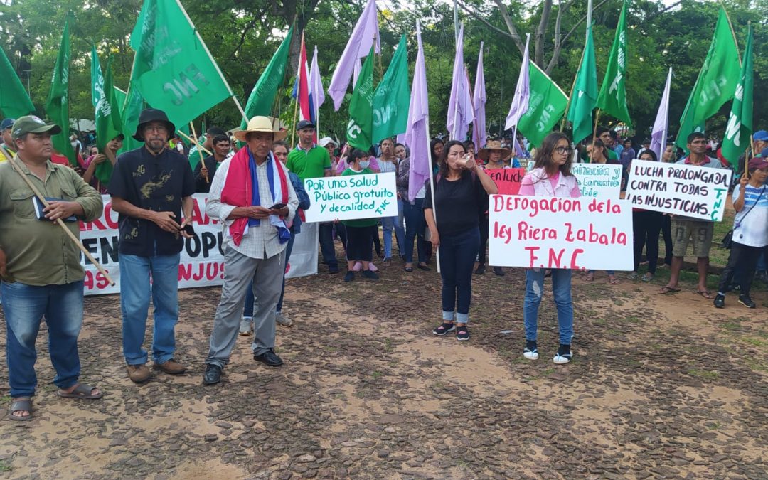Asunción: campesinos se despliegan por el microcentro para una nueva marcha