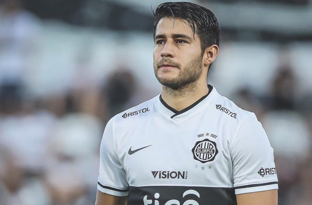 Eliminatorias: ‘Tito’ Torres es citado para el último partido de la Albirroja