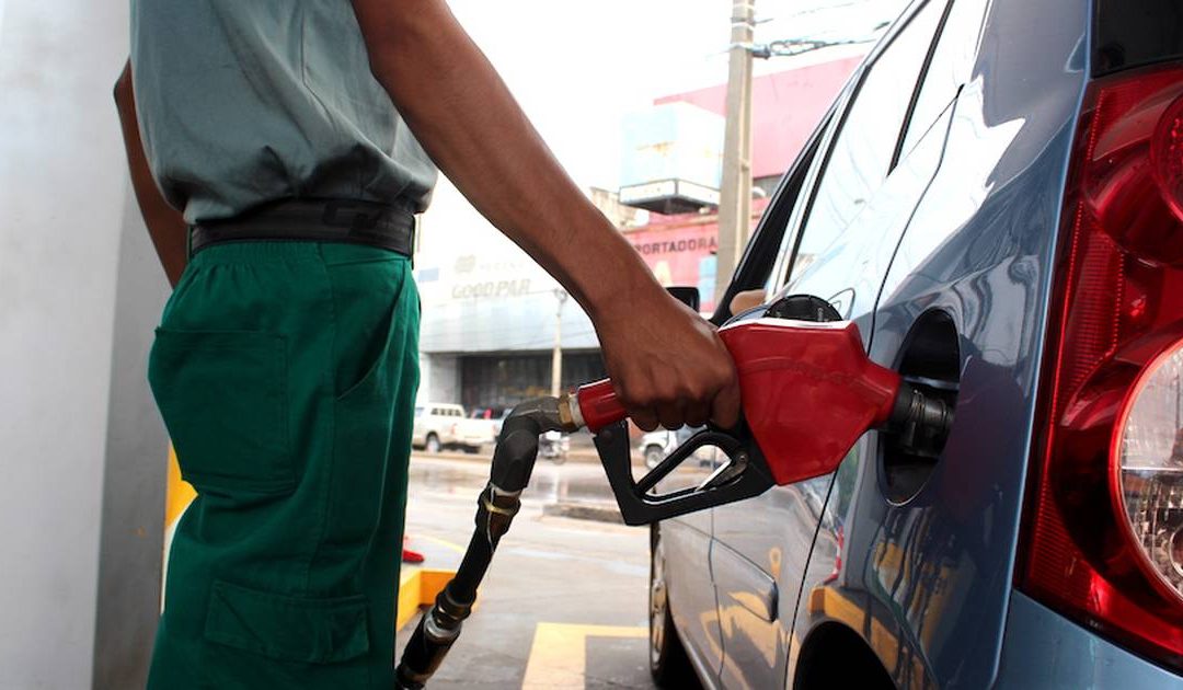 Emblemas privados suben precio del combustible desde hoy