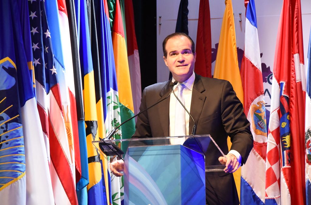 Gobernadores apoyan históricas reformas del BID