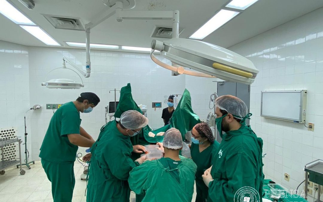 Siete pacientes beneficiados con cirugías coloproctológicas en Clínicas