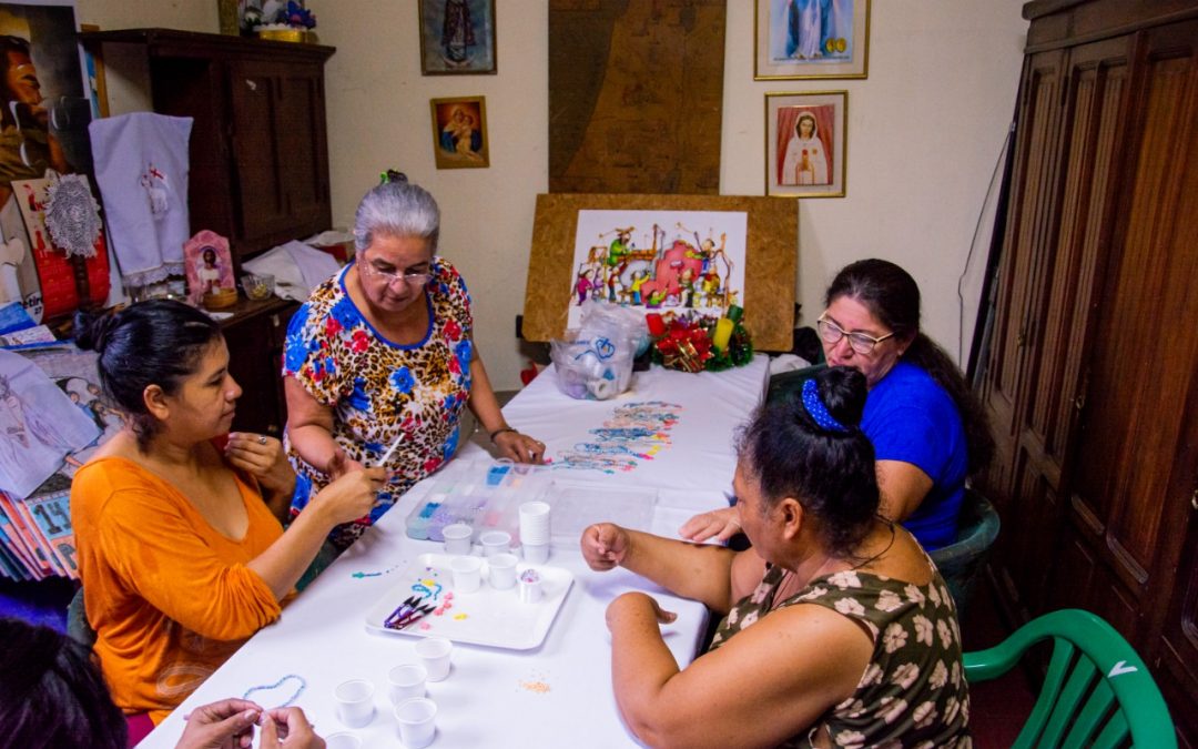 Privadas de libertad preparan pindó, rosario y chipa para la Semana Santa
