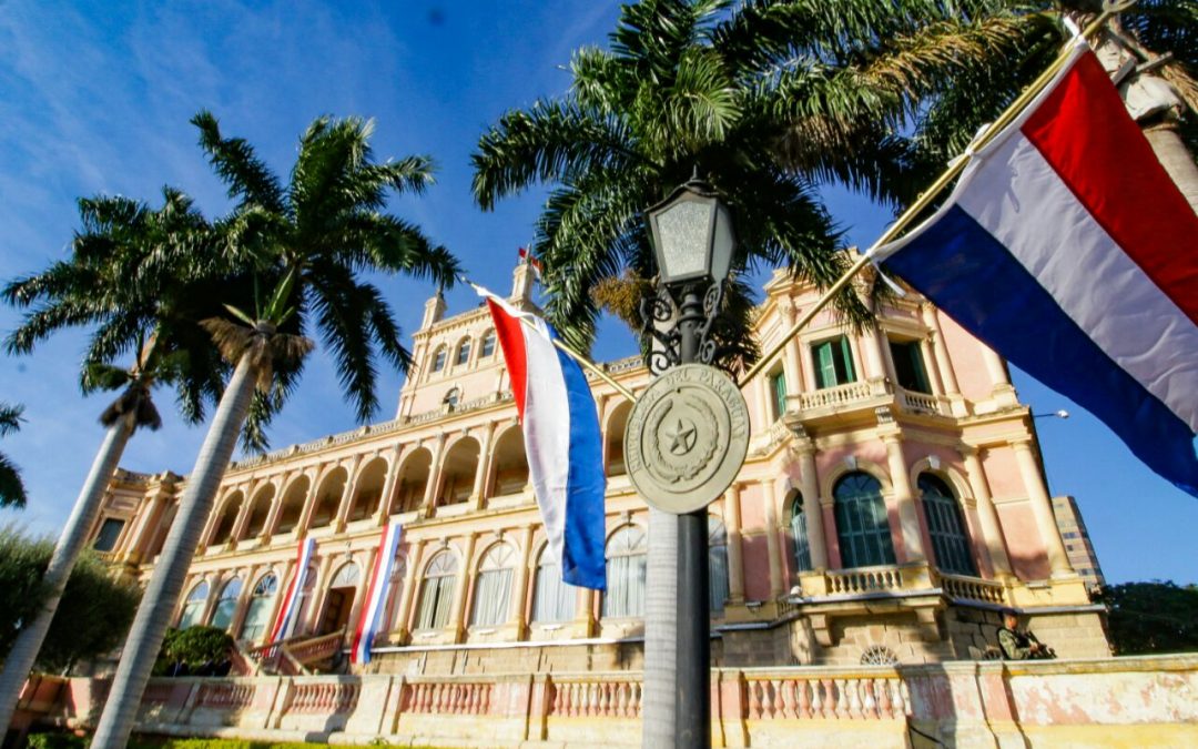 FMI: Paraguay invierte más en salarios de función pública que en servicios sociales