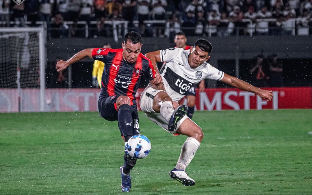 Libertadores: el Ciclón en LNO y el Decano en Uruguay, buscarán sus primeros tres puntos