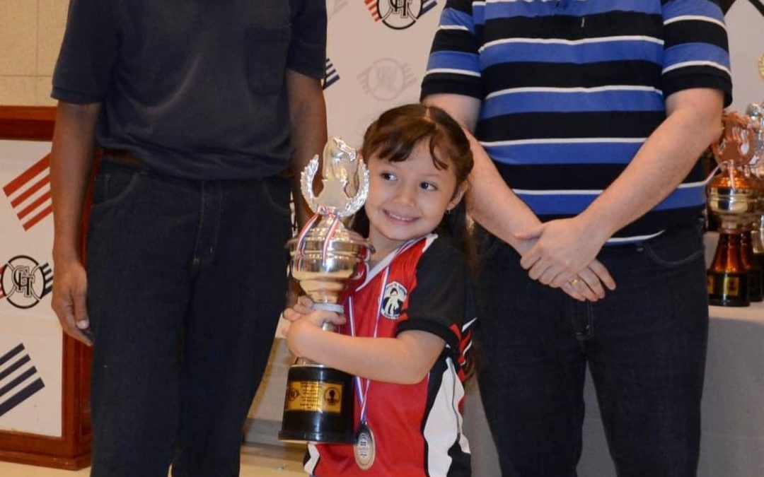 Victoria, la pequeña gran ajedrecista que se consagró subcampeona