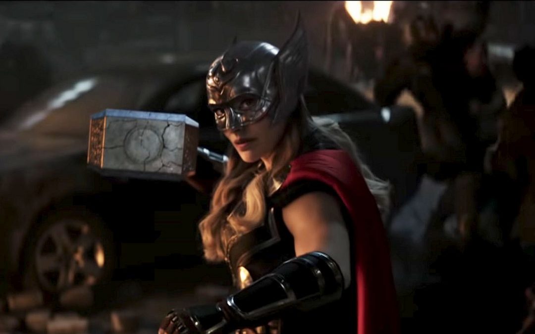 Natalie Portman y su nuevo póster como la poderosa Thor