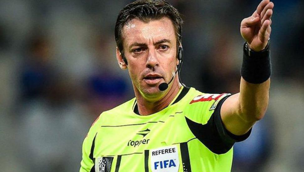 Raphael Claus, el elegido para arbitrar el duelo entre Cerro y Colón en Argentina