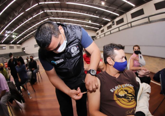 Influenza y Covid-19: continúan vacunando en todo el territorio nacional