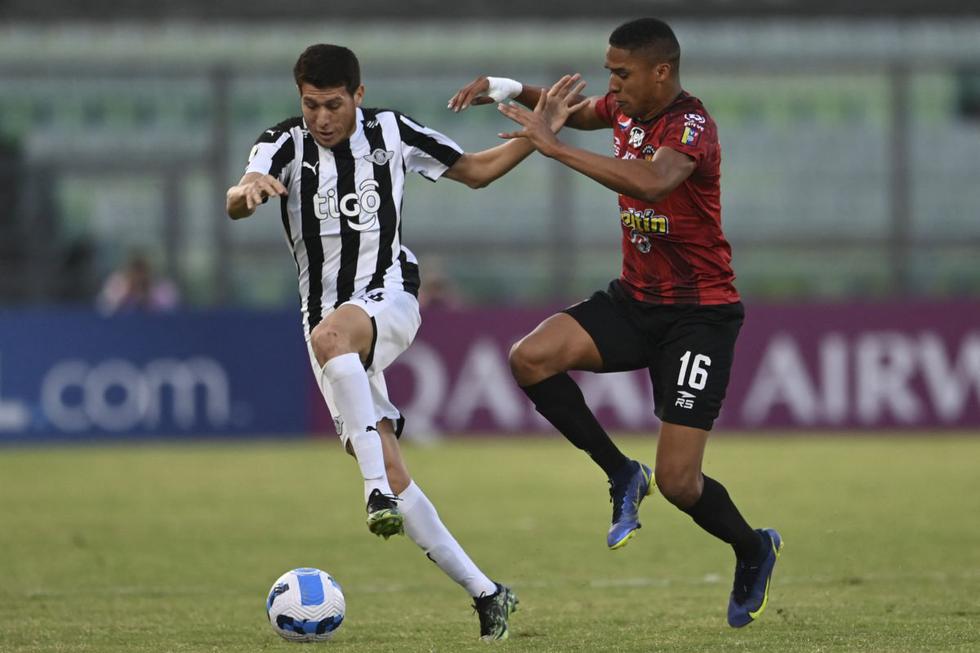 Caracas fue mejor que Libertad y ganó por la mínima en Venezuela