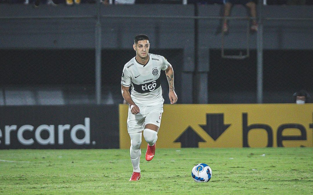 Libertad decidió no solicitar castigo para Zárate tras lesión de Julio Enciso