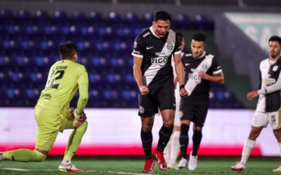 El Decano gritó cuatro goles contra el Tacua y se asoma a la punta del torneo