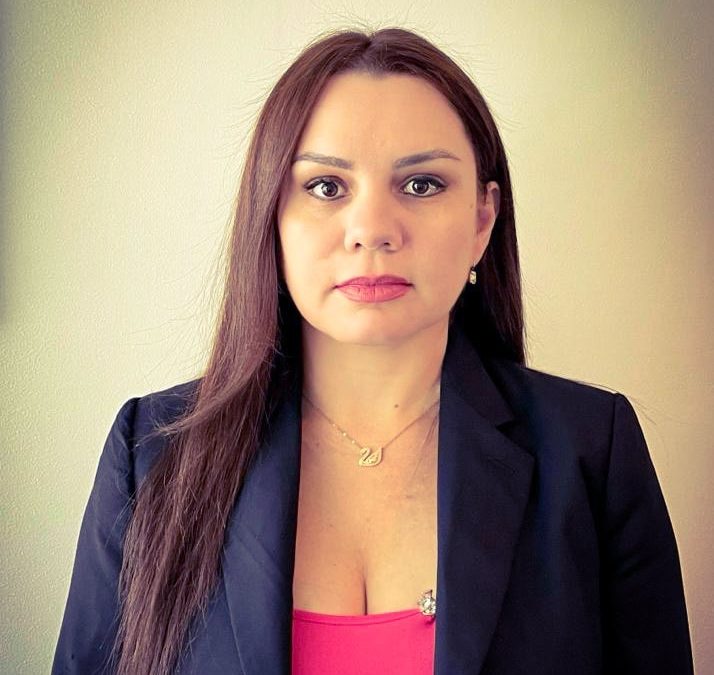 Abdo Benítez nombra a Gladys Borja al frente de la SEN