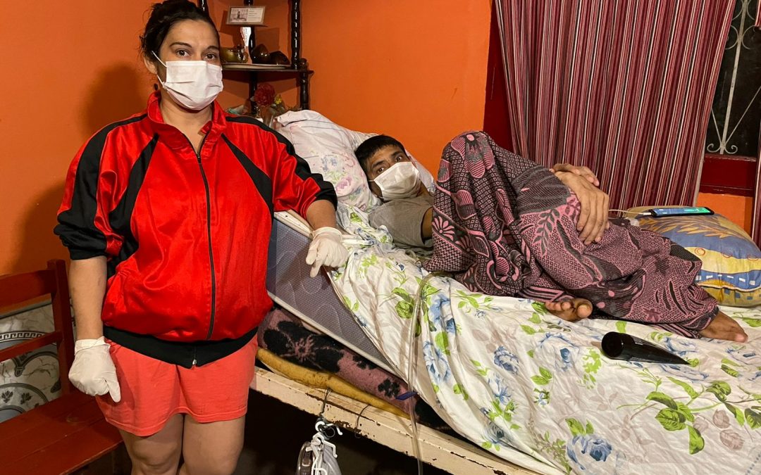 Quedó en cama tras accidente laboral y apela a la solidaridad de la gente