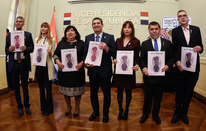 Ejecutivo presenta historieta “Mírame” para que familias hablen sobre abuso sexual