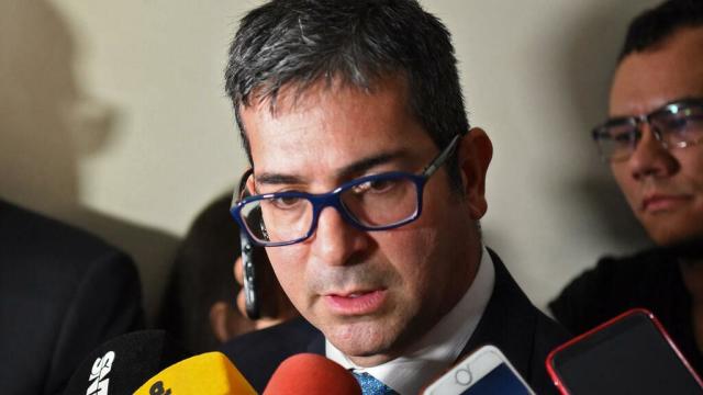 Disponen apertura de investigación por posible hackeo a correo de Pecci