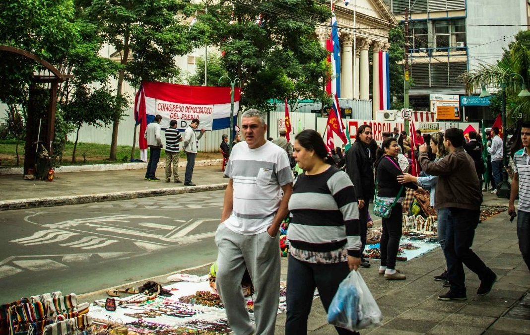 Quejas y desesperación ciudadana por suba de precio del combustible y reajuste del salario