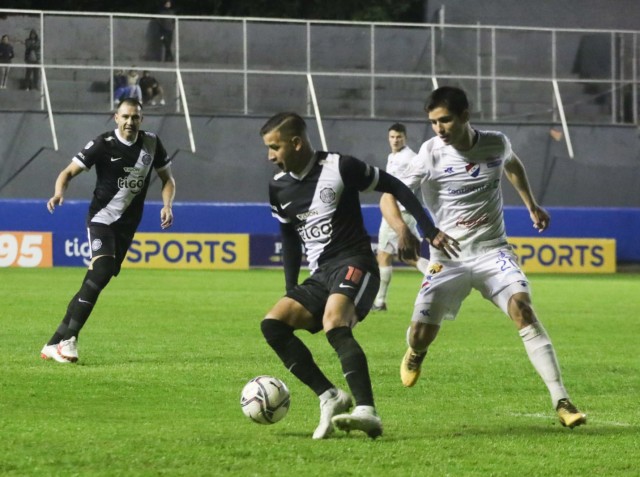 La Academia y el Decano empataron este miércoles en el Arsenio Erico