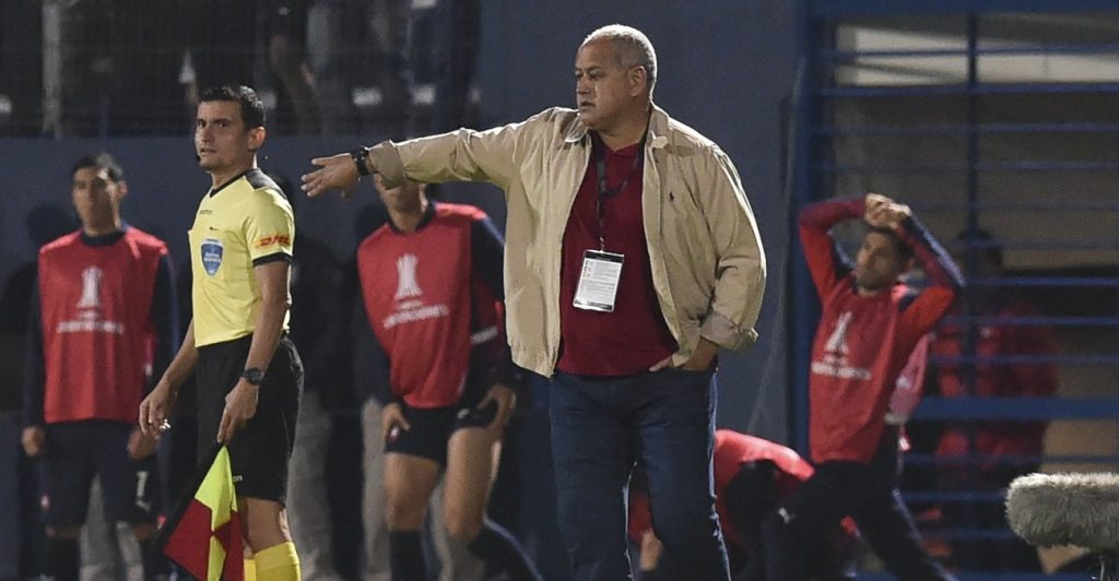 “Esto fue más mérito del rival, que error nuestro”, dijo Arce tras derrota ante Palmeiras