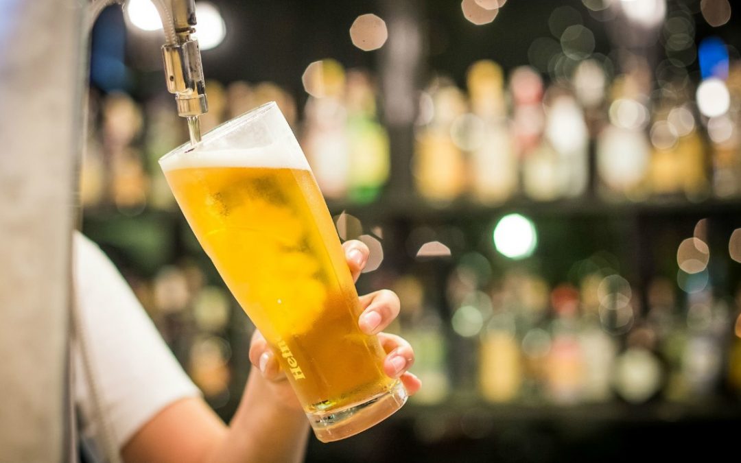 ¡Todo sube! Aumentan precios de bebidas en bares