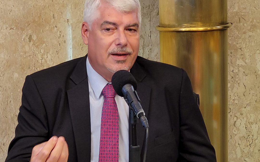 Tras renuncia de Wiens, Rodolfo Segovia asumiría titularidad del MOPC