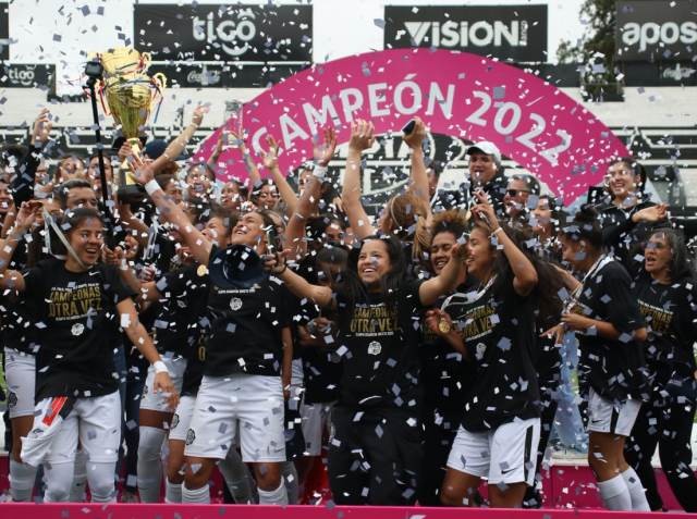 Las franjeadas conquistaron la temporada 2022 de la Primera División