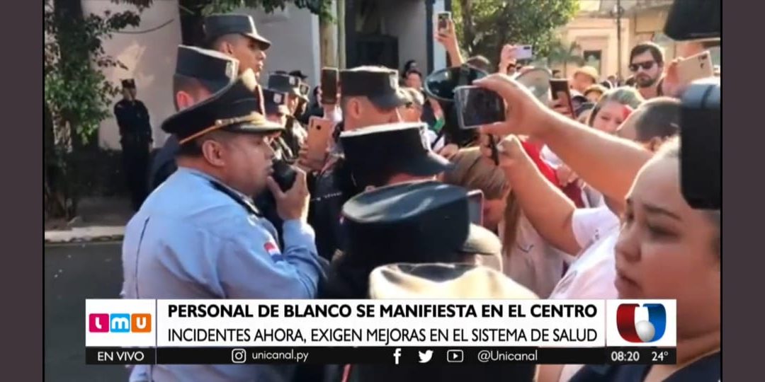 Incidentes marcaron movilización de médicos en el microcentro de Asunción
