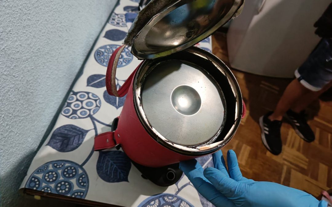 Detienen en España a cinco paraguayos por traficar cocaína en termos de tereré