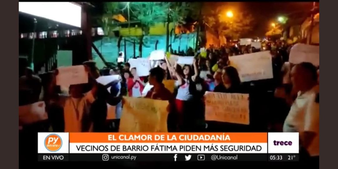 CDE: Vecinos de joven apuñalado marchan hasta la sede policial en reclamo a la inseguridad