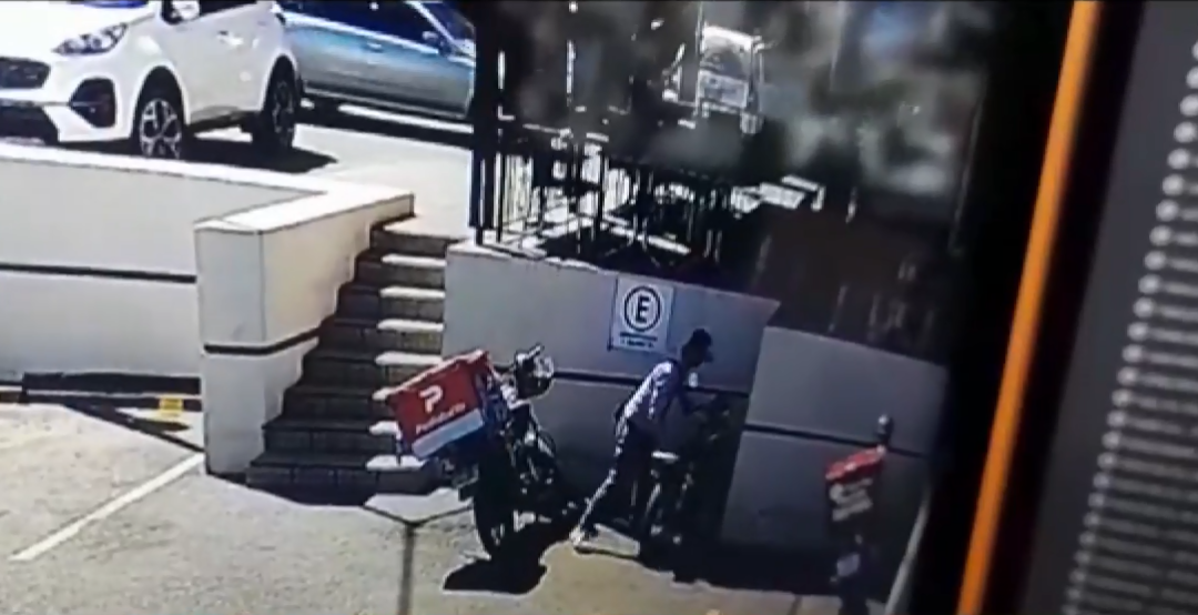 San Lorenzo: Delincuente quiso robar una moto que no arrancó y terminó preso