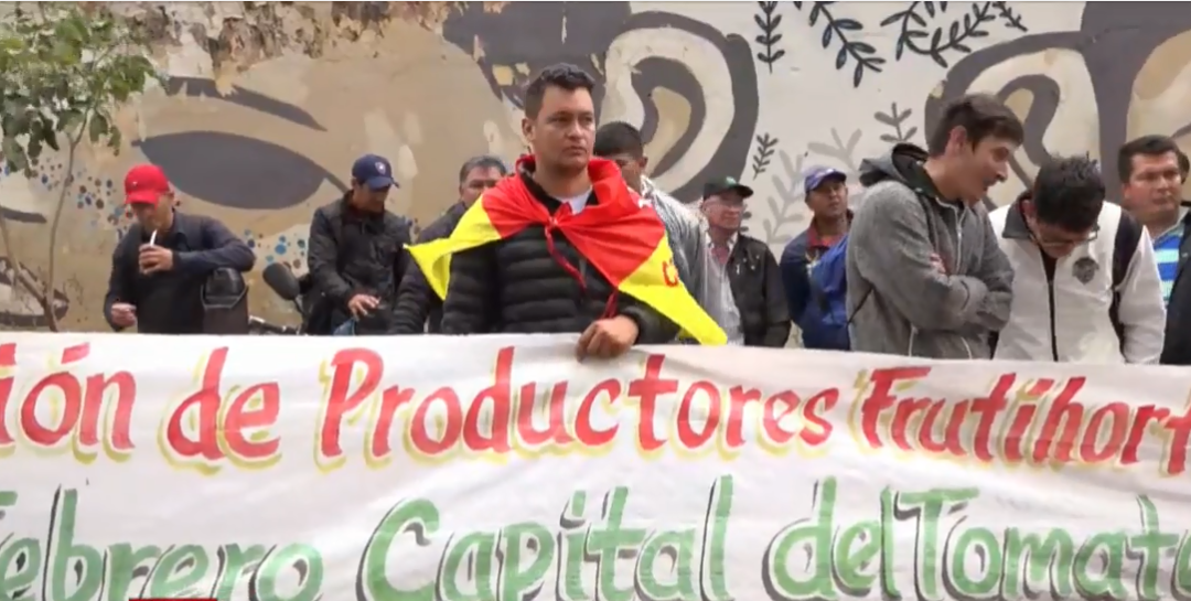 Productores frutihortícolas firman acuerdo con el Gobierno y levantan protestas
