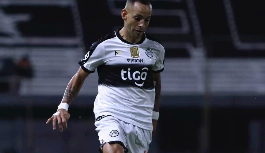 Luis de la Cruz volvería a las canchas en marzo de 2023, tras obtener la reducción de su sanción