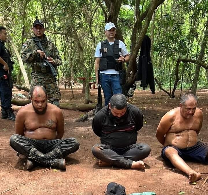 Expulsan del país a tres brasileños, presuntos miembros del PCC