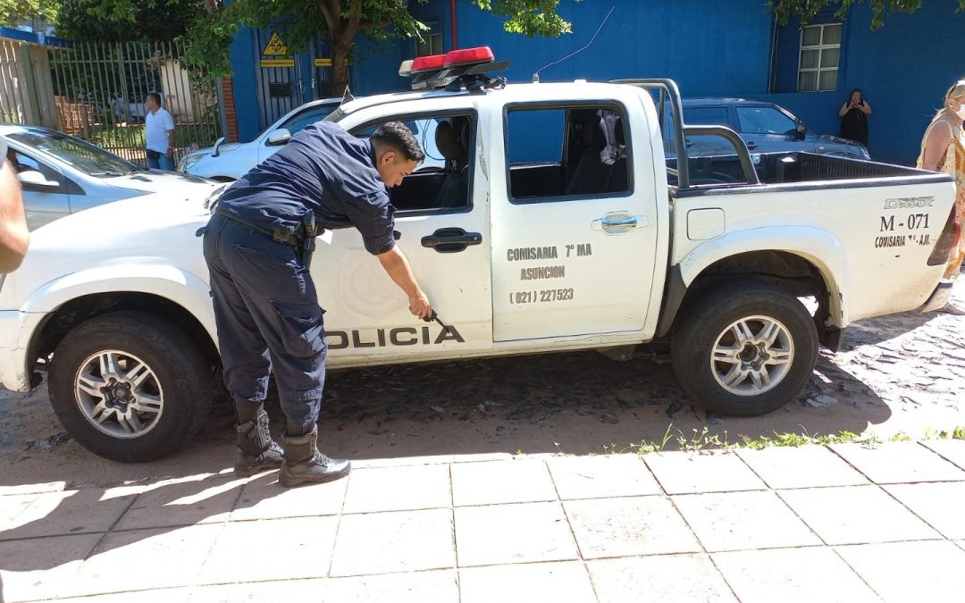 Enfrentamiento a tiros entre policías y delincuentes tras asalto en Asunción