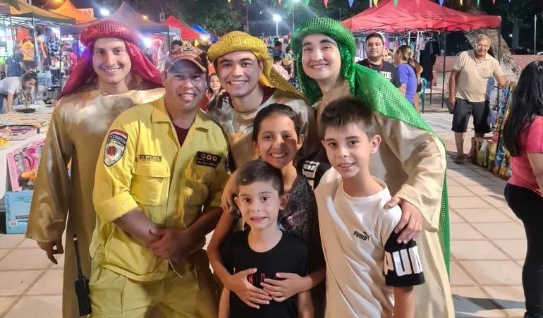 ¡La magia de los Reyes Magos llegó a Lambaré gracias a los bomberos!