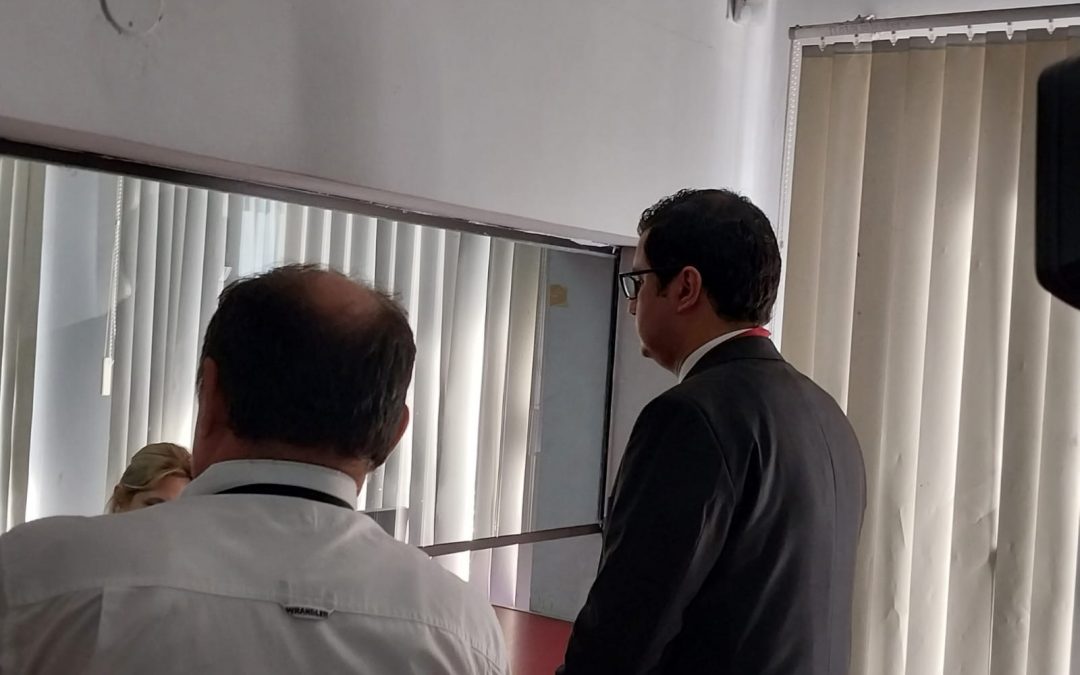 Presentan denuncia formal contra el director del Mercado 4