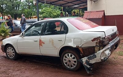 Asesinan de varias puñaladas a un taxista en el interior de su vehículo