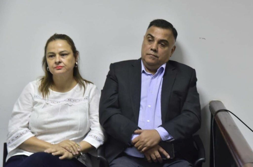 Tribunal de Sentencia absuelve de forma unánime a exfiscal y su esposa