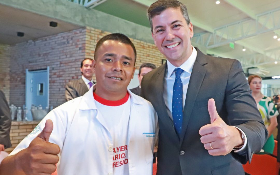 Beneficiarán con unas 5.000 mil becas a jóvenes paraguayos de escasos recursos