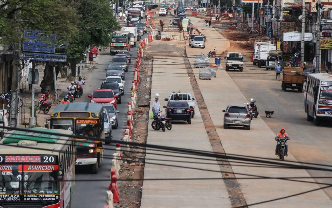 Mala gestión de Abdo Benítez provoca millonaria multa por suspensión del Metrobús