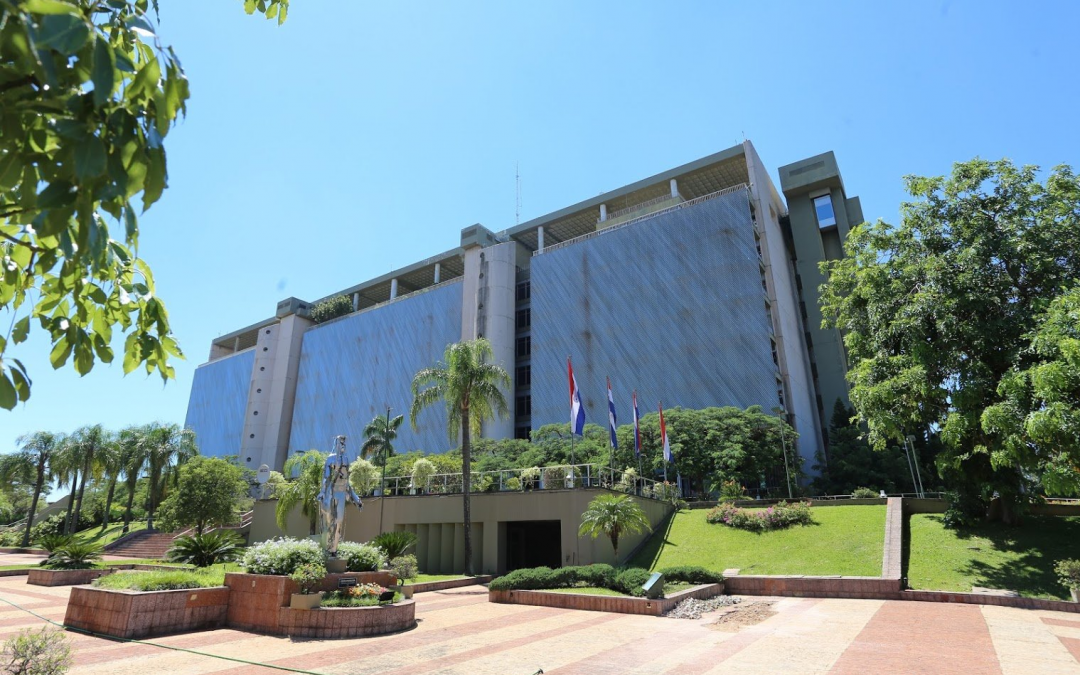 Masiva postulación para las 38 vacancias laborales en el Banco Central del Paraguay