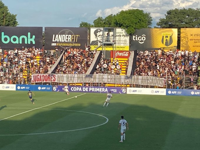 Amarilla defiende a Olimpia y critica actitud de afición tras el partido contra Sportivo Trinidense
