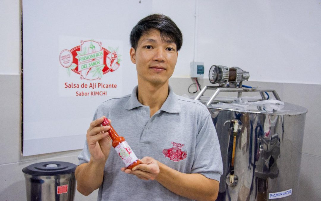 Ejemplo de Superación: recluso emprendedor elaboró salsa picante en el marco de la reinserción social 