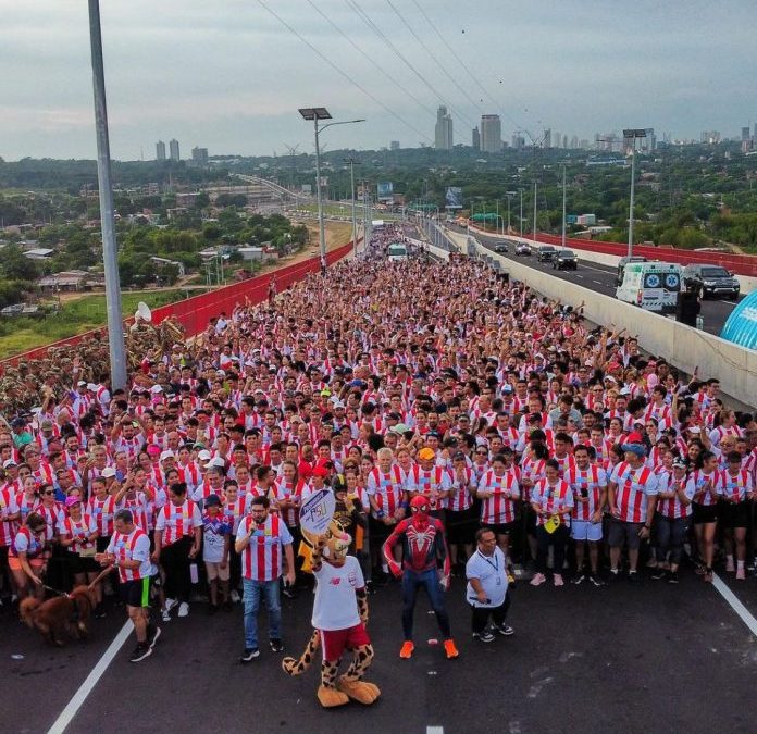 Correcaminata da inicio a actividades por la inauguración del Puente Héroes del Chaco