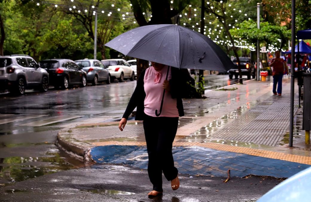 Jueves con lluvias y tormentas eléctricas, anuncia Meteorología