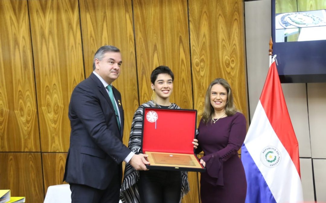 ¡Merecido! Aye Alfonso recibe galardón “Emiliano R. Fernández”