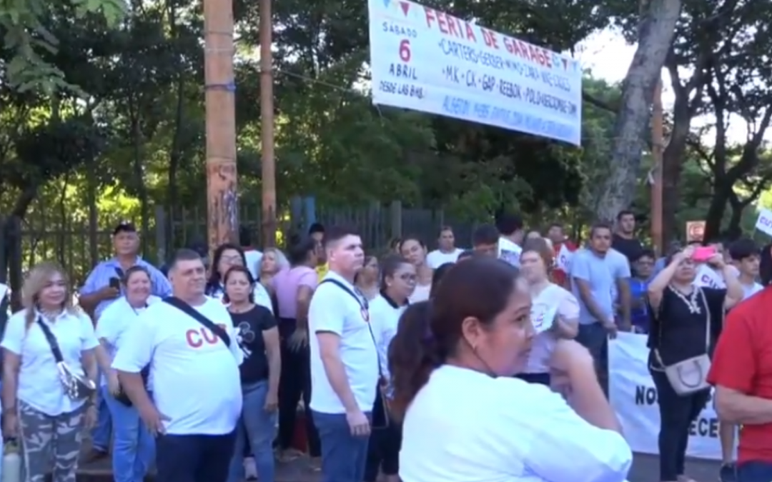 Celebración del Día de los Trabajadores: marcha reivindicativa en microcentro de Asunción