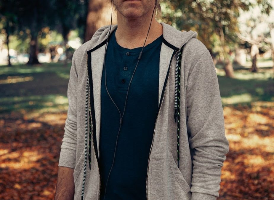 Benjamín Amadeo regresa al escenario musical y presenta su emotivo sencillo “Póstumo”