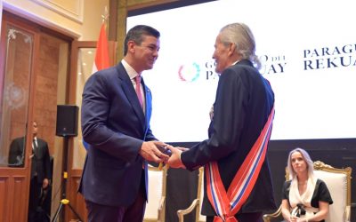 “Koki” Ruiz fue homenajeado durante informe de gestión de Peña