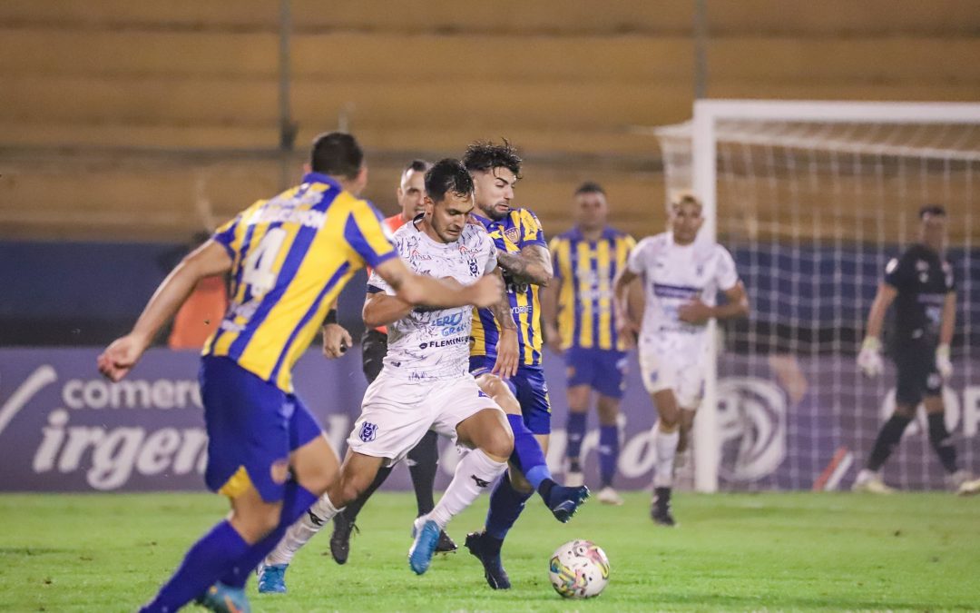Luqueño cae en su casa ante 2 de Mayo, que recupera la sonrisa